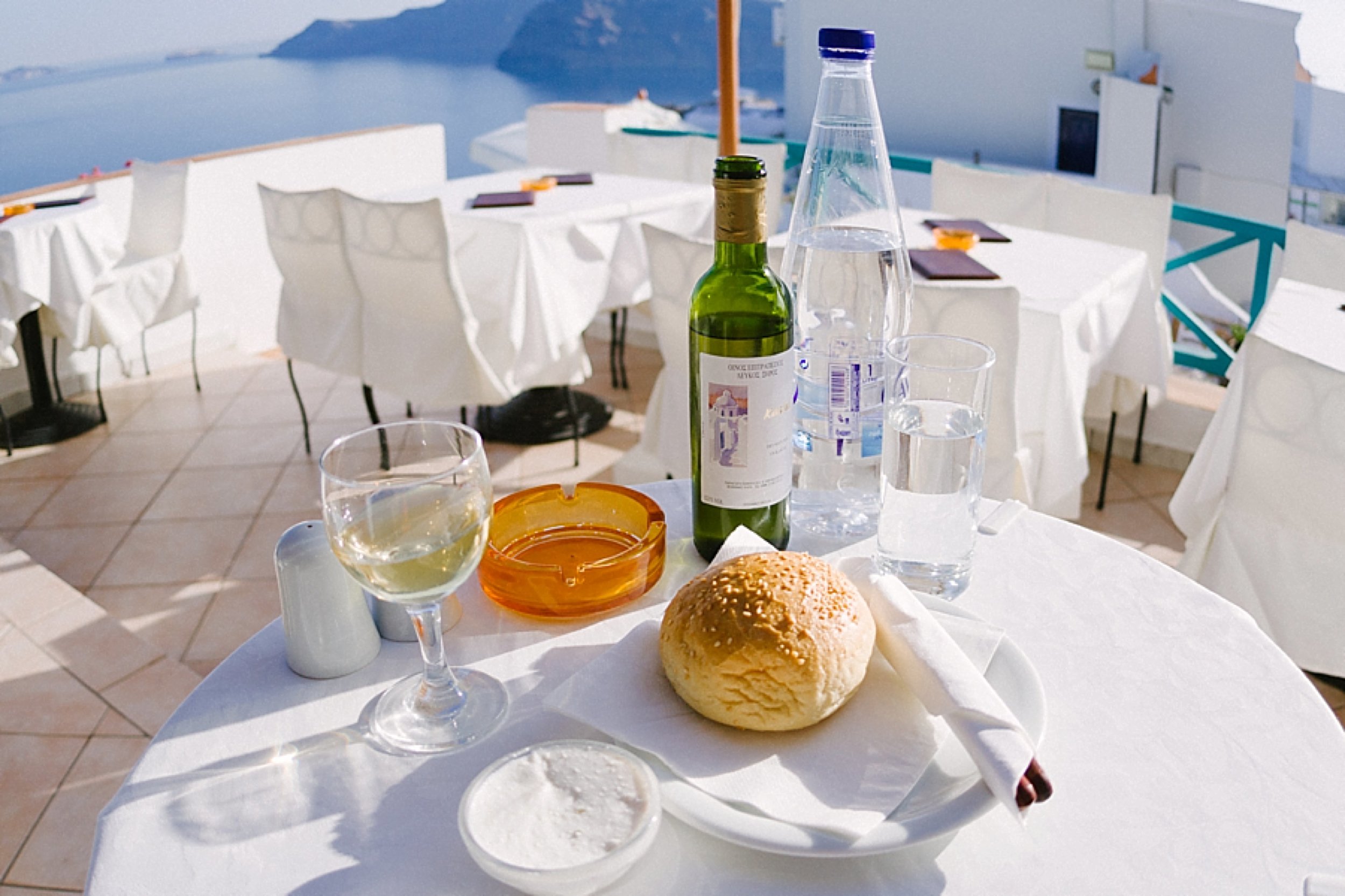  Dinner in Oia on the edge of the caldera. 