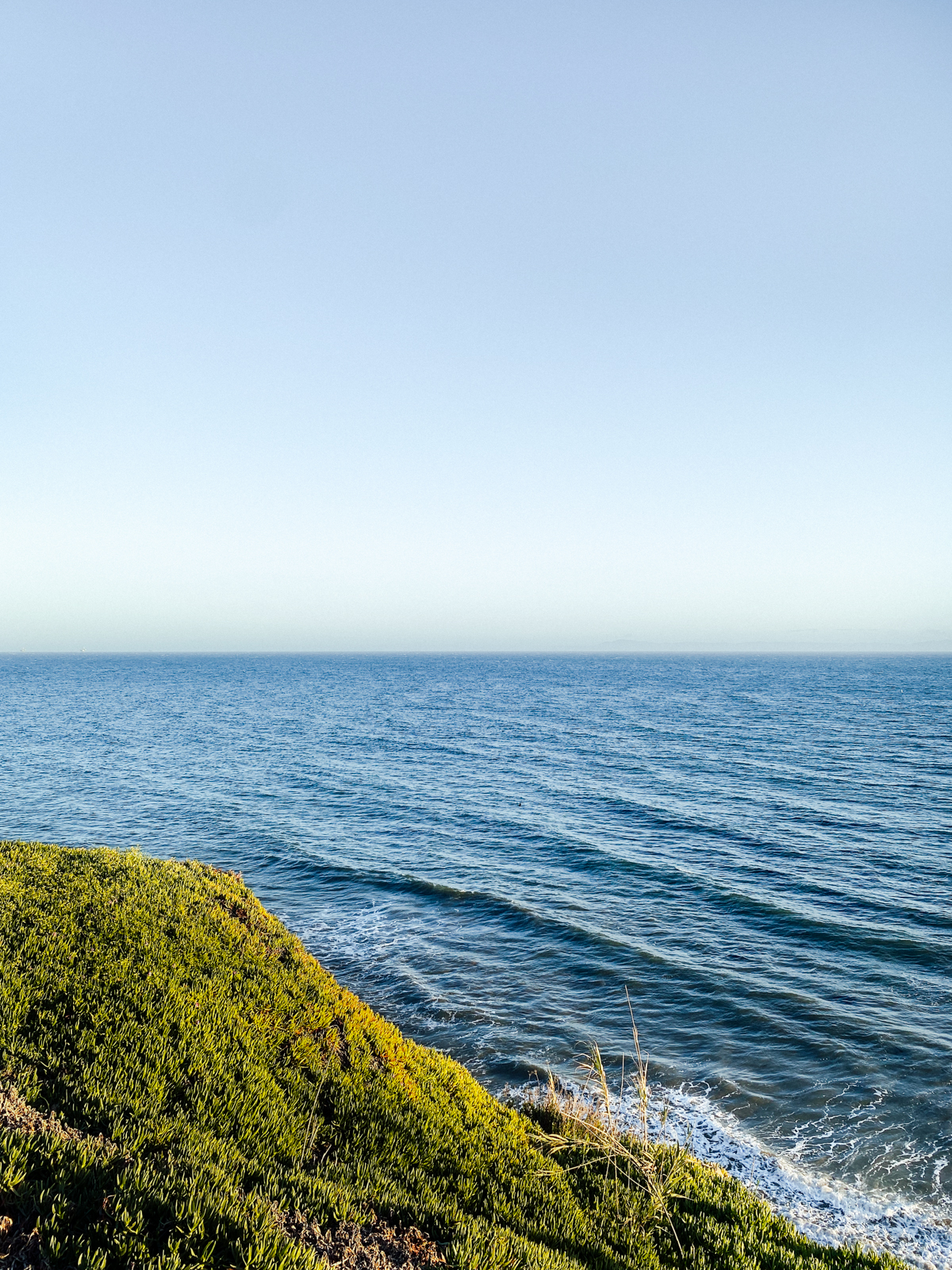 Pacific Ocean from the coastline of Santa Barbara California
